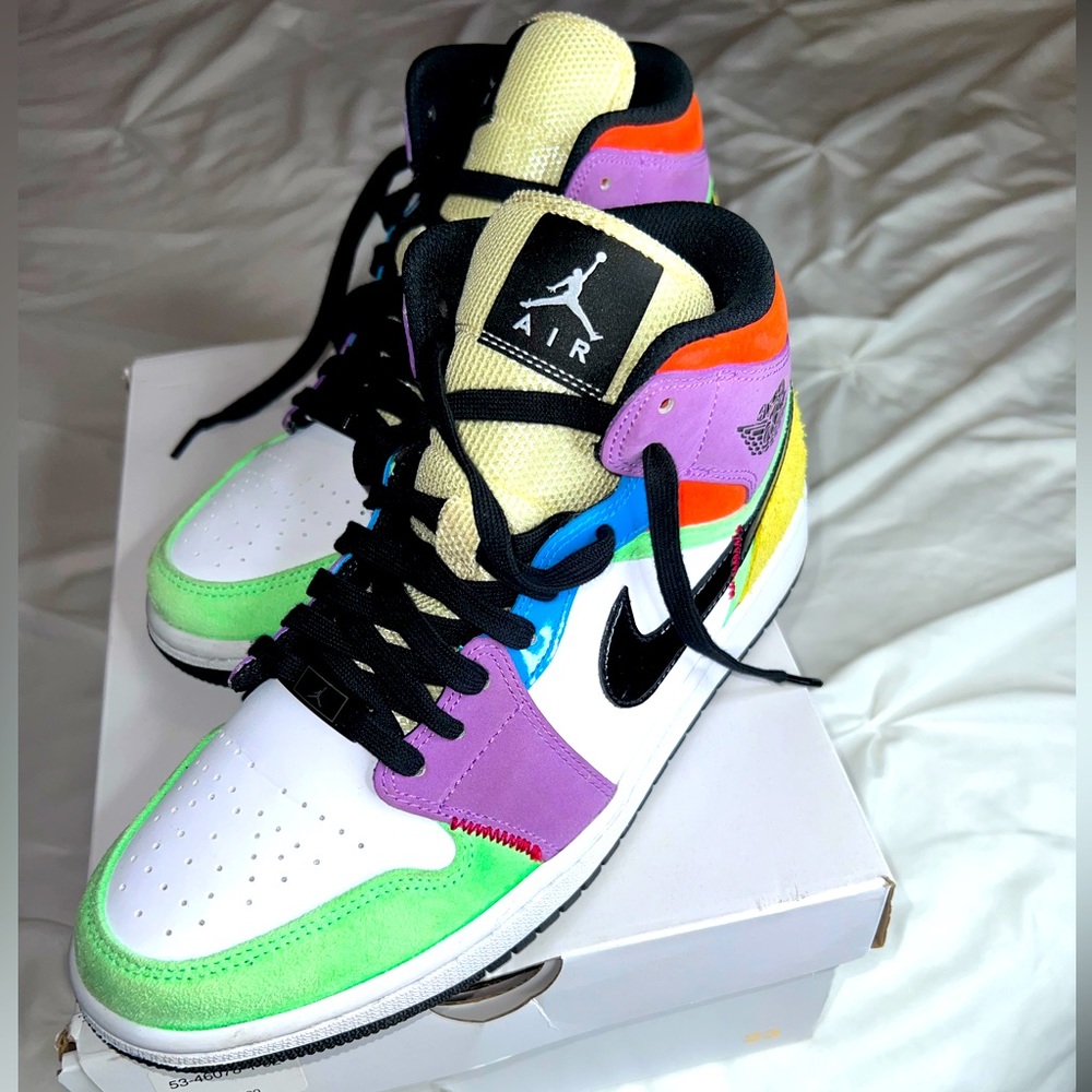 Jordan 1 mid